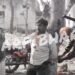 jamshedpur-crime-सिदगोड़ा में दो माह पहले मकान मालकिन कि नाबालिग बेटी के साथ किया था गलत करने का प्रयास, तब से था फरार, आज सामान लेने आया तो लोगों ने पेड़ से बांधकर की पिटाई, पुलिस ने भी लगाए दो चार डंडे-देखिये-video