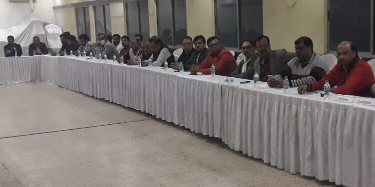 singhbhum-chamber-सिंहभूम चेंबर ऑफ कॉमर्स की नयी कमेटी ने पदभार संभाला, चेंबर के अध्यक्ष विजय आनंद मूनका ने कहा-चेंबर को हर स्तर तक ऊपर ले जायेंगे, मान बढ़ायेंगे singhbhum-chamber-सिंहभूम चेंबर ऑफ कॉमर्स की नयी कमेटी ने पदभार संभाला, चेंबर के अध्यक्ष विजय आनंद मूनका ने कहा-चेंबर को हर स्तर तक ऊपर ले जायेंगे, मान बढ़ायेंगे
