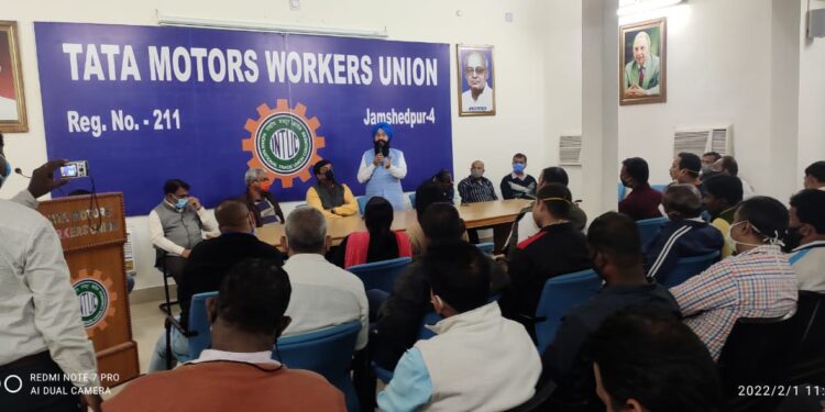 tata-motors-workers-union-टाटा मोटर्स वर्कर्स यूनियन के कमेटी मेंबरों ने बनाया वेतन समझौता का दबाव, महामंत्री आरके सिंह ने 9 ज्वाइंट कमेटी के सदस्यों की घोषणा की, जानें क्या हुआ कमेटी मीटिंग में tata-motors-workers-union-टाटा मोटर्स वर्कर्स यूनियन के कमेटी मेंबरों ने बनाया वेतन समझौता का दबाव, महामंत्री आरके सिंह ने 9 ज्वाइंट कमेटी के सदस्यों की घोषणा की, जानें क्या हुआ कमेटी मीटिंग में
