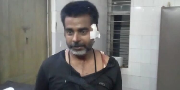 jamshedpur-crime-बिरसानगर में टाटा मोटर्स कर्मचारी और उसके भाई पर पिस्टल के बट से हमला, घायल कर छिनतई jamshedpur-crime-बिरसानगर में टाटा मोटर्स कर्मचारी और उसके भाई पर पिस्टल के बट से हमला, घायल कर छिनतई