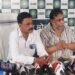 jamshedpur-jmm-झामुमो नगर कमेटी ने जुबिली पार्क के बीचोंबीच सड़क को फिर से खोले जाने को लेकर गेट पर किया प्रदर्शन