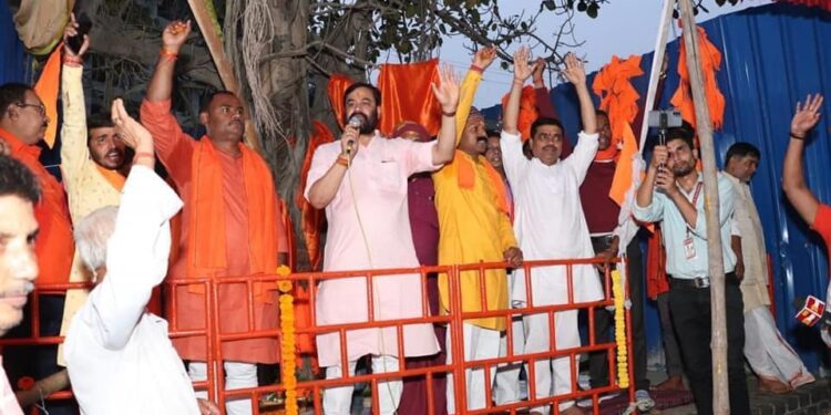 jamshedpur-administration-action-हिंदू नववर्ष शोभा यात्रा में कोविड नियमों का उल्लंघन करने के मामले में भाजपा नेता राम बाबू तिवारी समेत 11 लोगों पर नामजद प्राथमिकी दर्ज, 600 अज्ञात के खिलाफ भी केस दर्ज, जानें क्यों लिया यह एक्शन प्रशासन ने