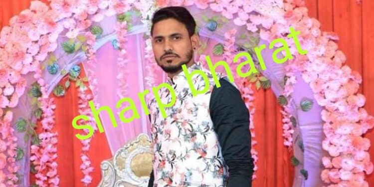 adityapur-suicide-आदित्यपुर में युवक ने फांसी लगाकर की आत्महत्या, पारिवारिक विवाद के कारण था परेशान adityapur-suicide-आदित्यपुर में युवक ने फांसी लगाकर की आत्महत्या, पारिवारिक विवाद के कारण था परेशान