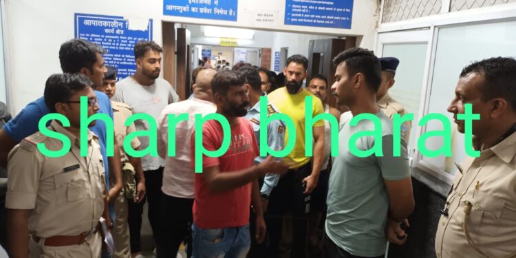 adityapur-big-crime-आदित्यपुर में पूर्व विधायक मलखान सिंह के साले की गोली मारकर हत्या, तीन नकाबपोश हत्यारो ने दिया घटना को अंजाम-देखिये-video adityapur-big-crime-आदित्यपुर में पूर्व विधायक मलखान सिंह के साले की गोली मारकर हत्या, तीन नकाबपोश हत्यारो ने दिया घटना को अंजाम-देखिये-video