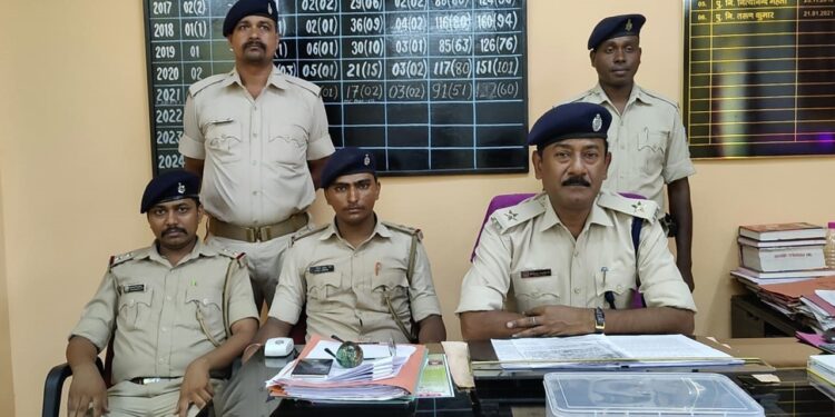 jamshedpur-police-success-जुगसलाई पुलिस ने किया चोरी के बड़े मामले का खुलासा, नाबालिग गिरफ्तार, लाखों के गहने बरामद