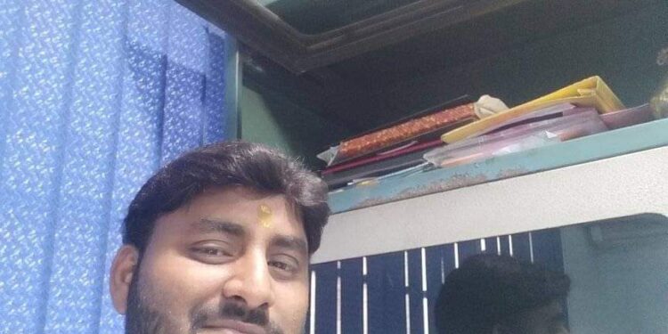 jamshedpur-PF-scam-followup-पीएफ घोटाला की रिपोर्ट आते ही बिल से बाहर निकला पीएफ घोटाला का आरोपी प्रसेनजीत घोष, आनन-फानन में जमा किए पांच लाख रुपये, जांच टीम से अपराध स्वीकारा, कहा-अकेले नहीं किया है घोटाला, 17 कंपनियां सिर्फ प्रसेनजीत के, 122 कंपनियां जांच के घेरे में, जानें क्या है इस घोटाले का सच और प्रसेनजीत ने क्या स्वीकारा