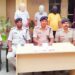 West-Singhbhum : जाली करेंसी चलाने के मामले में 3 लोग गिरफ्तार, दो की अब भी तलाश, 5 हजार 550 की जाली करेंसी जब्त West-Singhbhum : जाली करेंसी चलाने के मामले में 3 लोग गिरफ्तार, दो की अब भी तलाश, 5 हजार 550 की जाली करेंसी जब्त