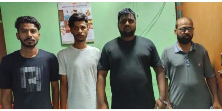 jamshedpur-police-success-बिष्टुपुर पुलिस की कार्रवाई, धातकीडीह गोलीकांड में 4 और गिरफ्तार jamshedpur-police-success-बिष्टुपुर पुलिस की कार्रवाई, धातकीडीह गोलीकांड में 4 और गिरफ्तार