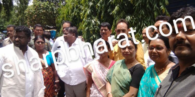 Jamshedpur rural jmm – पटमदा में झामुमो कार्यकर्ताओं का प्रशिक्षण शिविर आयोजित, विधायक मंगल कालिंदी और आंदोलनकारी आस्तिक महतो ने भरा जोश, भाजपा-आजसू छोड़कर कई लोगों ने थामा झामुमो का दामन Jamshedpur rural jmm – पटमदा में झामुमो कार्यकर्ताओं का प्रशिक्षण शिविर आयोजित, विधायक मंगल कालिंदी और आंदोलनकारी आस्तिक महतो ने भरा जोश, भाजपा-आजसू छोड़कर कई लोगों ने थामा झामुमो का दामन