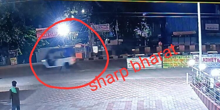 adityapur-industrialist-missing-case-आदित्यपुर से गायब उद्यमी सुधीर सिंह रात 11 बजे दिखे ऑटो से जाते हुए, देखिये-cctv-video-जांच का दायरा पुलिस ने बढ़ाया adityapur-industrialist-missing-case-आदित्यपुर से गायब उद्यमी सुधीर सिंह रात 11 बजे दिखे ऑटो से जाते हुए, देखिये-cctv-video-जांच का दायरा पुलिस ने बढ़ाया