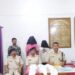 Lohardaga : लोहरदगा : पीएलएफआई के दो नक्सली हथियार के साथ गिरफ्तार, नक्सल पर्चा एवं तीन बंदूक बरामद Lohardaga : लोहरदगा : पीएलएफआई के दो नक्सली हथियार के साथ गिरफ्तार, नक्सल पर्चा एवं तीन बंदूक बरामद