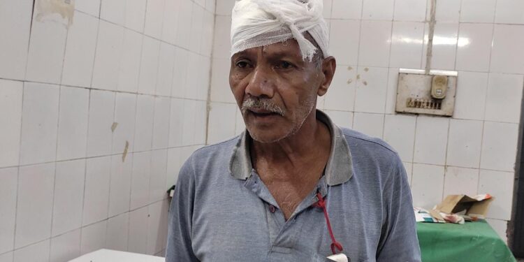 Jamshedpur : सीतारामडेरा के देवनगर में वृद्ध पिता को बंटवारे के विवाद में बेटे ने मारपीट कर किया घायल