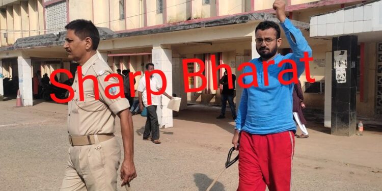 jamshedpur-eve-teasing-बिष्टुपुर की महिला अधिकारी से छेड़खानी करने के आरोपी को प्रयागराज से जमशेदपुर पुलिस ने किया गिरफ्तार, भेजा जेल