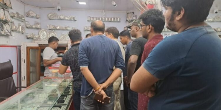 jamshedpur-jewellers-arrested- सीतारामडेरा पुलिस ने परसुडीह में मारा छापा, गहना कारोबारी गिरफ्तार