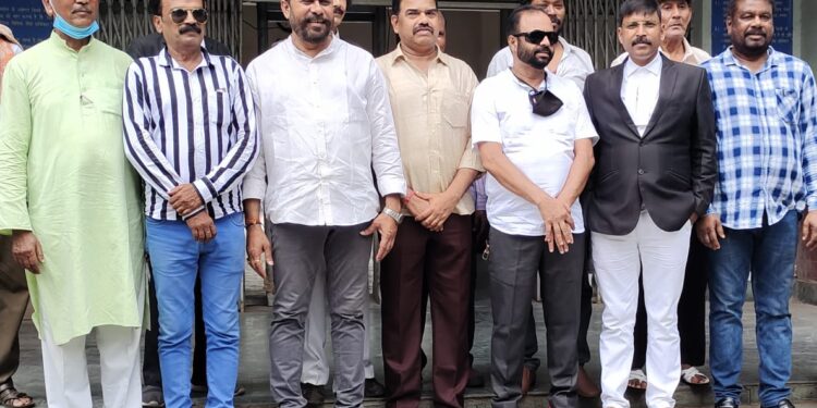 jamshedpur-court-जमशेदपुर कोर्ट ने झामुमो के पूर्व जिला अध्यक्ष रोड़िया, आस्तिक महतो, बाबर खान, आनंद बिहारी दुबे, सुनील महतो मिता समेत अन्य को किया बरी, जानें क्या है मामला jamshedpur-court-जमशेदपुर कोर्ट ने झामुमो के पूर्व जिला अध्यक्ष रोड़िया, आस्तिक महतो, बाबर खान, आनंद बिहारी दुबे, सुनील महतो मिता समेत अन्य को किया बरी, जानें क्या है मामला