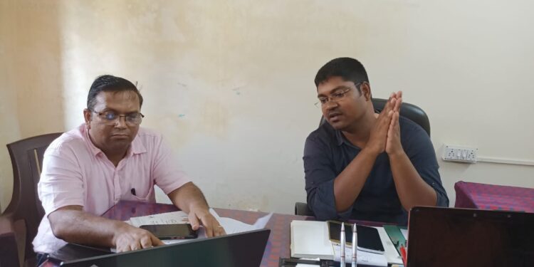 kolhan-BIG-SCAM-कोल्हान का बड़ा जमीन घोटाला, बिस्किट फैक्टरी की करोड़ो की जमीन बेच दी, 78 लाख 88 हजार बिजली बिल बकाया, मकान बनाने वालों को विभाग नही दे रहा है बिजली, विभाग सर्टिफिकेट केस कर वसूली की कर रही है तैयारी