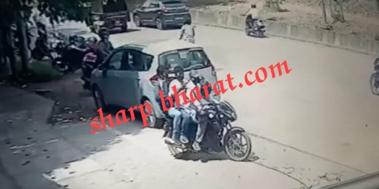 jamshedpur-bank-robbery-जमशेदपुर में करीब 40 साल बाद हुई मानगो में ऐसी बैंक डकैती, शूट आउट एट वडाला फिल्म की तर्ज पर दिया गया घटना को अंजाम, अपराधियों ने ऐसे दिया था डकैतीकांड को अंजाम, देखिये-video-कैसे अपराधी आये, कैसे भागे-देखिये-video-कैसे-कैसे हुई घटना, जानिये-एसएसपी ने क्या कहा-video