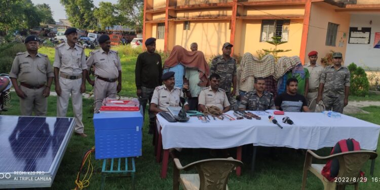 jamshedpur-rural-police-success-1. जादूगोड़ा से पुलिस ने पंचायत भवन में चोरी की घटना को अंजाम देने वाले छह लोगों को चोरी के सामान के साथ गिरफ्तार किया, 2. डुमरिया से भी सरकारी भवन से चोरी का आरोपी गिरफ्तार