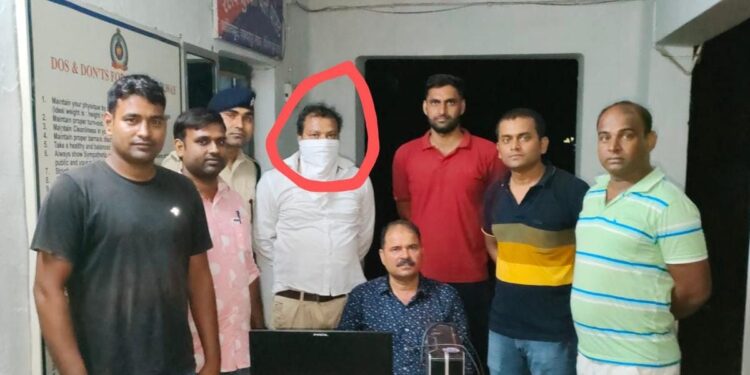 tatanagar-railway-police-action -आदित्यपुर में रेलवे का छापा, टिकट कालाबाजारी का भंडाफोड़, दलाल गिरफ्तार tatanagar-railway-police-action -आदित्यपुर में रेलवे का छापा, टिकट कालाबाजारी का भंडाफोड़, दलाल गिरफ्तार