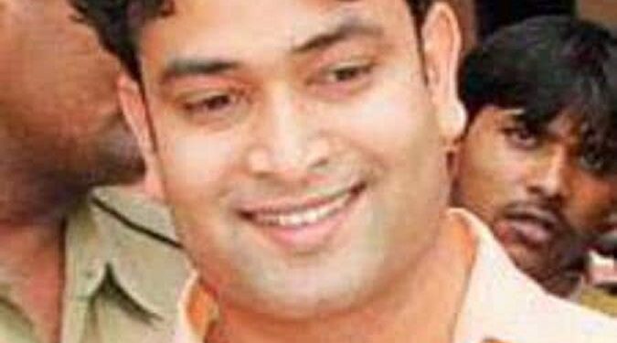 jamshedpur-gangster-akhilesh-aquitted-जमशेदपुर के गैंगस्टर अखिलेश सिंह समेत तीन आरोपी रंगदारी के मामले में बरी, एक आरोपी को 13 साल में भी पकड़ नहीं पायी पुलिस, रंगदारी का कोई साक्ष्य कोर्ट में पेश नहीं कर पायी पुलिस, जानें क्या है मामला jamshedpur-gangster-akhilesh-aquitted-जमशेदपुर के गैंगस्टर अखिलेश सिंह समेत तीन आरोपी रंगदारी के मामले में बरी, एक आरोपी को 13 साल में भी पकड़ नहीं पायी पुलिस, रंगदारी का कोई साक्ष्य कोर्ट में पेश नहीं कर पायी पुलिस, जानें क्या है मामला
