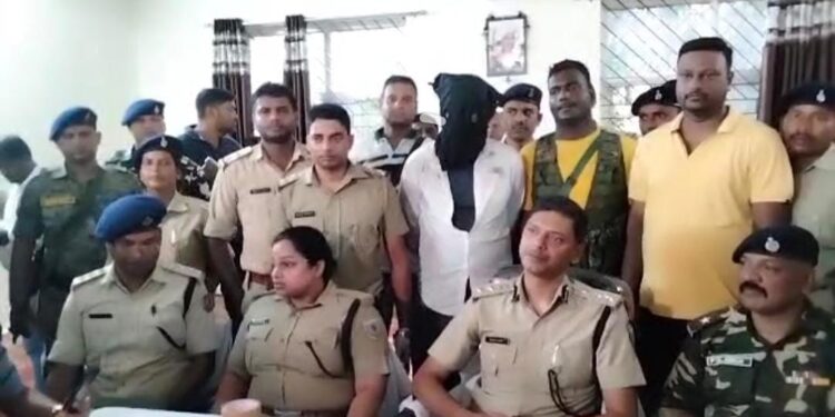 dhanbad-bank-dacoity-धनबाद बैंक मोड़ में डकैतों के इनकाउंटर का सुनिये लाइव-video, कैसे कैसे हुई थी यह घटना, धनबाद के एसएसपी की जुबानी सुनिये इनकाउंटर की कहानी-video, डकैतों की तलाश में चल रही छापामारी dhanbad-bank-dacoity-धनबाद बैंक मोड़ में डकैतों के इनकाउंटर का सुनिये लाइव-video, कैसे कैसे हुई थी यह घटना, धनबाद के एसएसपी की जुबानी सुनिये इनकाउंटर की कहानी-video, डकैतों की तलाश में चल रही छापामारी
