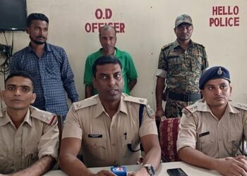saraikela-forest-department-गम्हरिया में वनभूमि को कराया गया खाली, चलाया जा रहा था खटाल, सबको दी गयी चेतावनी