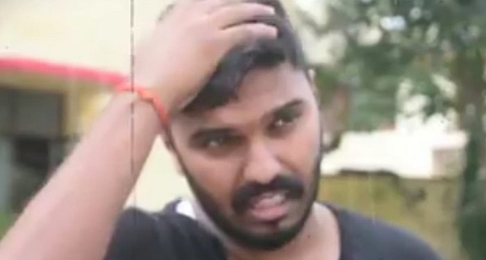 Jharkhand-Crime : छुट्टी में घर आए सेना के कर्नल और बेटे पर लाठी-डंडे से हमला, जीएसटी बिल मांगने पर हुई घटना, राजधानी रांची के गोंदा में मामला दर्ज, पढ़िए कौन से पटाखा दुकान में ये घटना घटी और पटाखा दुकान के स्टाफ ने कर्नल और बेटे पर क्या आरोप लगाए और उसने क्या केस कर दिया