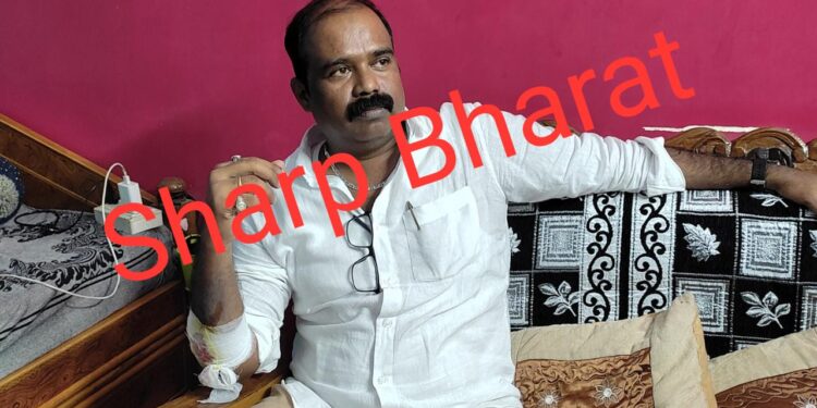 Jamshedpur-Mango-Bombing : आजादनगर के वारिस कॉलोनी निवासी व्यक्ति और उसकी पत्नी पर बम से हमला-देखें CCTV फुटेज और Video, जांच में जुटी पुलिस