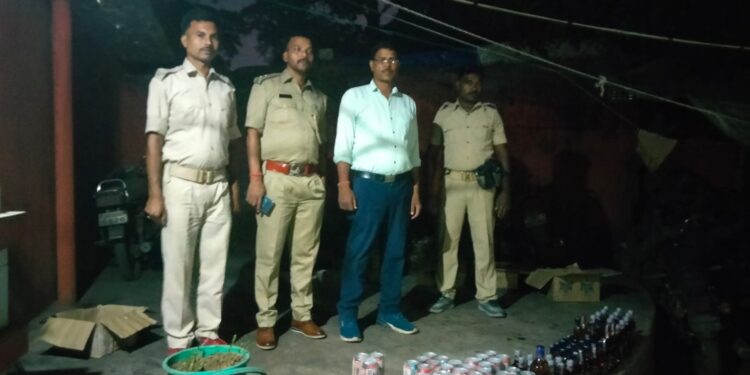 Jamshedpur-excise-department-action : नीलडूंगरी गांव में उत्पाद विभाग ने की छापामारी, कई लीटर विदेशी शराब जब्त, दो के खिलाफ प्राथमिकी Jamshedpur-excise-department-action : नीलडूंगरी गांव में उत्पाद विभाग ने की छापामारी, कई लीटर विदेशी शराब जब्त, दो के खिलाफ प्राथमिकी