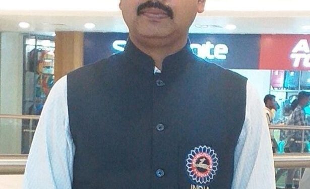 Saraikela-Gamharia : राष्ट्रीय रेफरी सुरेश नारायण चौधरी व उनके परिवार से गम्हरिया के जगन्नाथपुर में छिनतई का प्रयास, आसपास के लोगों के जुटने पर भागे कार सवार बदमाश
