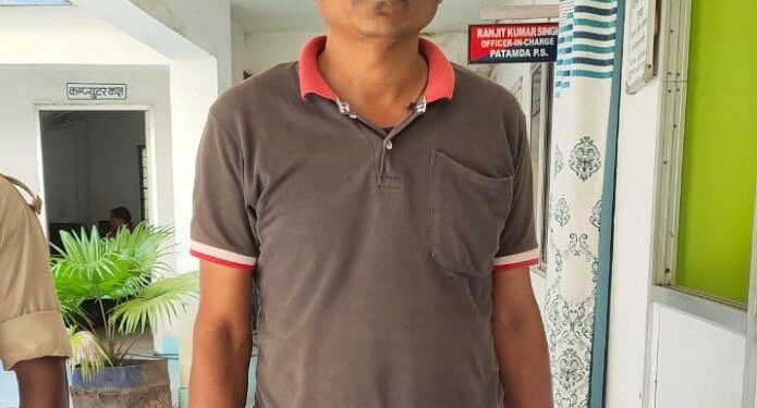 jamshedpur-police-success-पटमदा से बिजली विभाग के सामानों की चोरी के मामले में ध्रुव गिरफ्तार, दर्जन भर लोग पहले ही जा चुके हैं जेल jamshedpur-police-success-पटमदा से बिजली विभाग के सामानों की चोरी के मामले में ध्रुव गिरफ्तार, दर्जन भर लोग पहले ही जा चुके हैं जेल