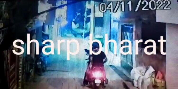 jamshedpur-late-night-crime-मानगो में अपराधियों ने कारोबारी के घर पर चलाई गोलियां, फायरिंग करते सीसीटीवी में दिखे अपराधियों, देखिए-video, कैसी हुई फायरिंग-video
