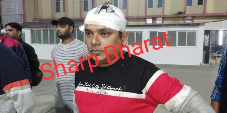 Jamshedpur-Crime : मानगो चौक पर फूल दुकानदार को सरेआम सिर पर डंडा मारकर लूट लिए 45 हजार रुपए