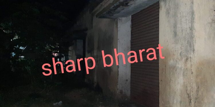 Adityapur-Big-Theft : आदित्यपुर थाना के सामने पेयजल एवं स्वच्छता विभाग के स्क्रैप गोदाम से लाखों की चोरी, विभाग मे हड़कंप