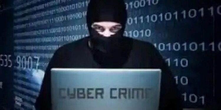 jamshedpur-cyber-crime-जमशेदपुर में फिर साइबर ठग ने दो लोगों को ठगा, 1. एमजीएम थाना क्षेत्र के व्यक्ति के एकाउंस से निकाल लिये पैसे, 2. परसुडीह के युवक से 94 हजार की ठगी