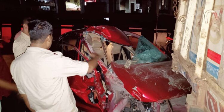 Adityapur accident – टाटा कांड्रा मार्ग पर फिर हादसा, कार के परखचे उड़े Adityapur accident – टाटा कांड्रा मार्ग पर फिर हादसा, कार के परखचे उड़े