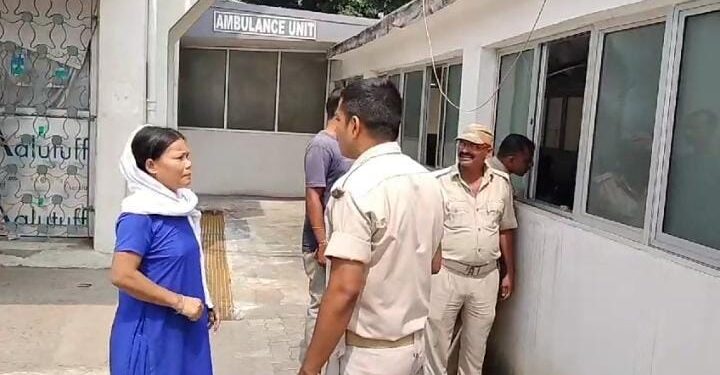 jamshedpur mgm hospital theft – एमजीएम में चोरो का आतंक, महिला का पर्स लेकर भागा चोर