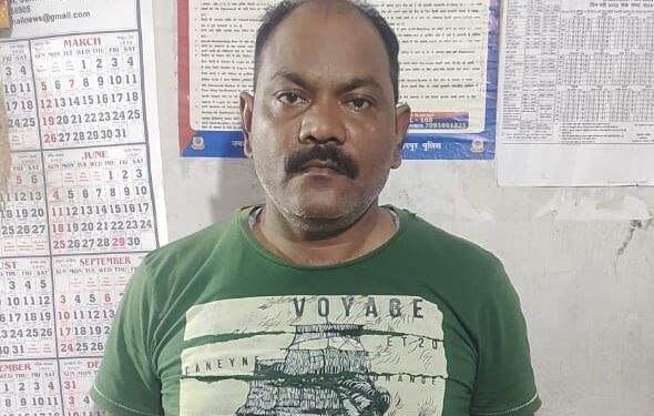 jamshedpur criminal arrested – आज़ादनगर मे पिकअप वैन चालक को मारी गोली, गोली चलाने वाला गिरफ्तार