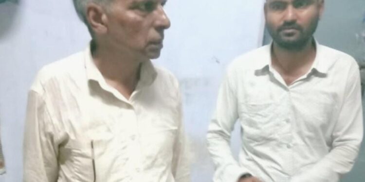 Jamshedpur police arresting : परसुडीह में पुलिस पर हमला करने के आरोपी रिटायर दारोगा और एक अन्य गिरफ्तार, आरोपी चल रहे थे फरार