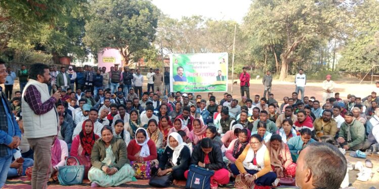 jamshedpur rural-चाकुलिया के डाकबंगला परिसर में झामुमो का मिलन समारोह आयोजित, सरकार की योजनाओं को जन जन तक पहुंचाए कार्यकर्ता : समीर मोहंती jamshedpur rural-चाकुलिया के डाकबंगला परिसर में झामुमो का मिलन समारोह आयोजित, सरकार की योजनाओं को जन जन तक पहुंचाए कार्यकर्ता : समीर मोहंती