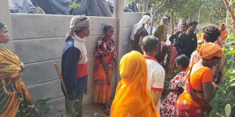 jamshedpur rural-बिरहिगोड़ा की विवादित जमीन को लेकर उपायुक्त से शिकायत, विगत दिनों अमीन ने करायी थी 1.20 एकड़ जमीन की मापी