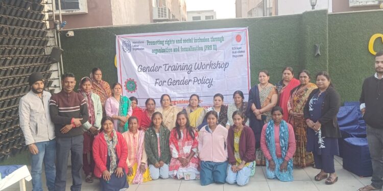 Jamshedpur intuc : इंटक और आइएलओ ने की घरेलु कामगारों के लिए जागरूकता कार्यक्रम, श्रमिकों को दी गयी ट्रेनिंग