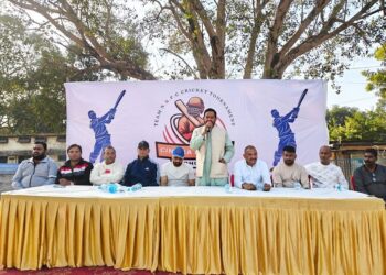 West singhbhum cricket : सिंघानिया टाइटन बना चक्रधरपुर प्रीमियम लीग का विजेता, पुरस्कार में मिला ढाई लाख रुपये व ट्रॉफी West singhbhum cricket : सिंघानिया टाइटन बना चक्रधरपुर प्रीमियम लीग का विजेता, पुरस्कार में मिला ढाई लाख रुपये व ट्रॉफी