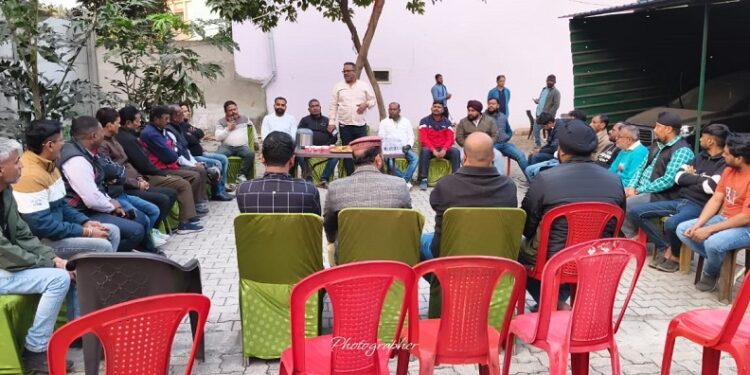 Jamshedpur jmm : झामुमो मनायेगा 11 जनवरी को गुरुजी शिबू सोरेन और शहीद सांसद सुनील महतो मनाया जायेगा जन्मदिन, तैयारी को लेकर बबन राय ने की बैठक Jamshedpur jmm : झामुमो मनायेगा 11 जनवरी को गुरुजी शिबू सोरेन और शहीद सांसद सुनील महतो मनाया जायेगा जन्मदिन, तैयारी को लेकर बबन राय ने की बैठक