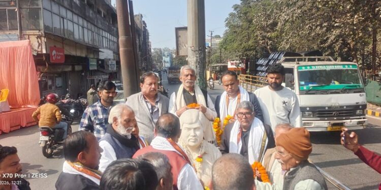 Jamshedpur pradeep mishra jayanti : जयंती पर याद किये गये युवा कांग्रेस के पूर्व नगर अध्यक्ष प्रदीप मिश्रा, कांग्रेसियों व अन्य ने दी श्रद्धांजलि