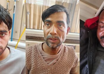 Jamshedpur kairav kidnapping case : बिष्टुपुर के कैरव अपहरण कांड में एनकाउंटर में घायल तीन अपराधियों को भेजा गया जेल, कई और की गिरफ्तारी का प्रयास Jamshedpur kairav kidnapping case : बिष्टुपुर के कैरव अपहरण कांड में एनकाउंटर में घायल तीन अपराधियों को भेजा गया जेल, कई और की गिरफ्तारी का प्रयास