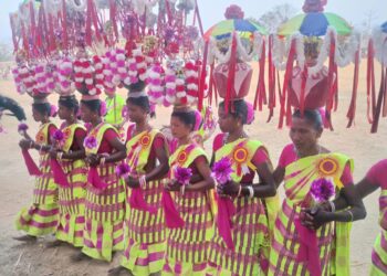 jamshedpur rural sports – हाड़तोपा में दो दिवसीय खेलकूद व फुटबॉल टूर्नामेंट का हुआ समापन, झारखंड सांस्कृतिक नृत्य ने बिखेरी छटा, आधुनिक बूढ़ी गाड़ी नृत्य ने सबका मनमोहा