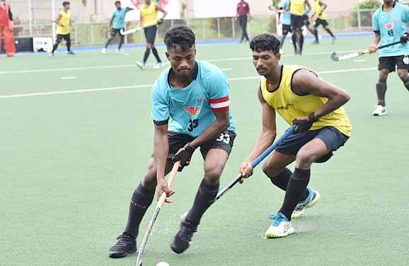 jamshedpur naval tata hockey academy : रोशन एक्का का हॉकी इंडिया जूनियर राष्ट्रीय शिविर के लिए चयन, स्पोटर्स ऑथोरिटी ऑफ इंडिया बेंगलुरु में लेंगे प्रशिक्षण jamshedpur naval tata hockey academy : रोशन एक्का का हॉकी इंडिया जूनियर राष्ट्रीय शिविर के लिए चयन, स्पोटर्स ऑथोरिटी ऑफ इंडिया बेंगलुरु में लेंगे प्रशिक्षण