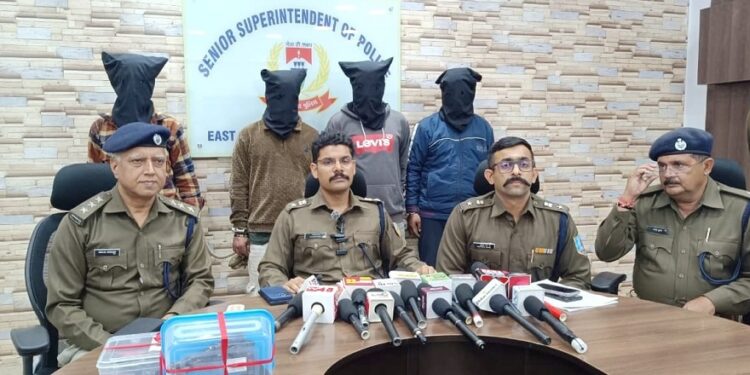 Jamshedpur golmuri murder case : गोलमुरी के कारोबारी कन्हैया यादव की हत्या के मामले का पुलिस ने किया खुलासा, पिस्तौल समेत अन्य हथियार के साथ चार गिरफ्तार, देखिये – video