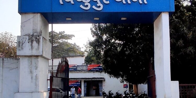Jamshedpur teenager recovered – मरीन ड्राइव के पास से लावारिस हालत में 13 वर्षीय किशोरी सुरक्षित बरामद, मुसाबनी की रहने वाली है किशोरी, देखिए – video